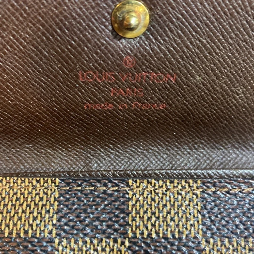 Louis Vuitton Damier Ebene key pouch